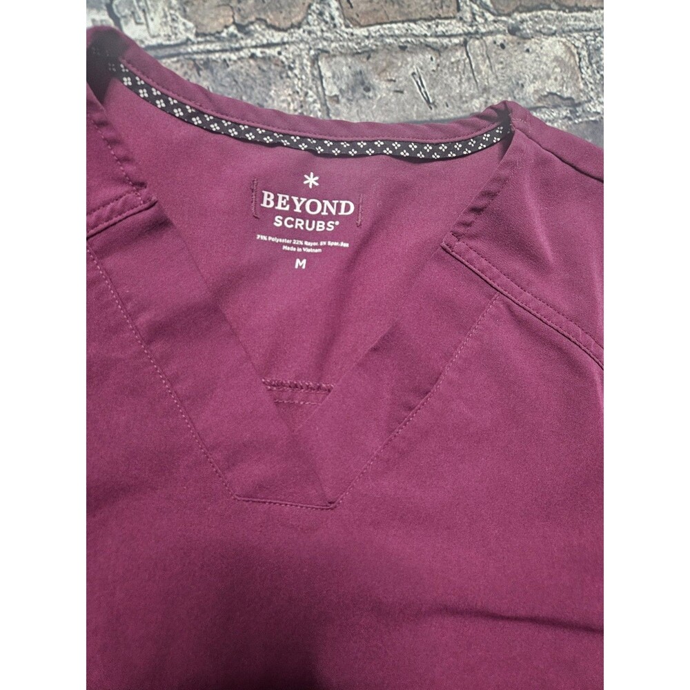 Beyond Scrubs Top Burgundy Purple Size Medium Lot of 2 - Picture 4 of 7